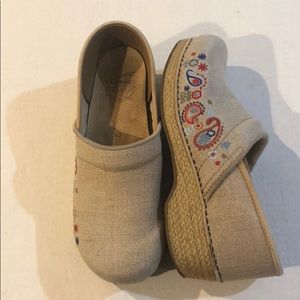 Dansko vegan clogs size 40